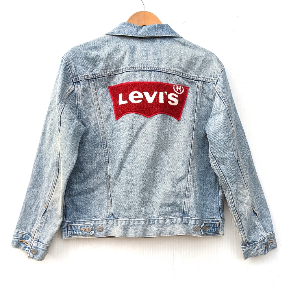 LEVI’S Ex Boyfriend Denim Logo Trucker Jacket - Picture 1 of 12